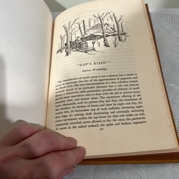 Vintage The New England Yankee Cookbook copyright 1939 Printed in USA - Picture 11 of 12